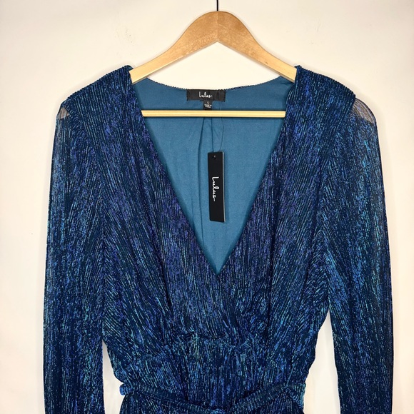 NWT Lulu’s Wow Factor Blue Metallic Surplice Romper Long Sleeve Size Large - Picture 3 of 7